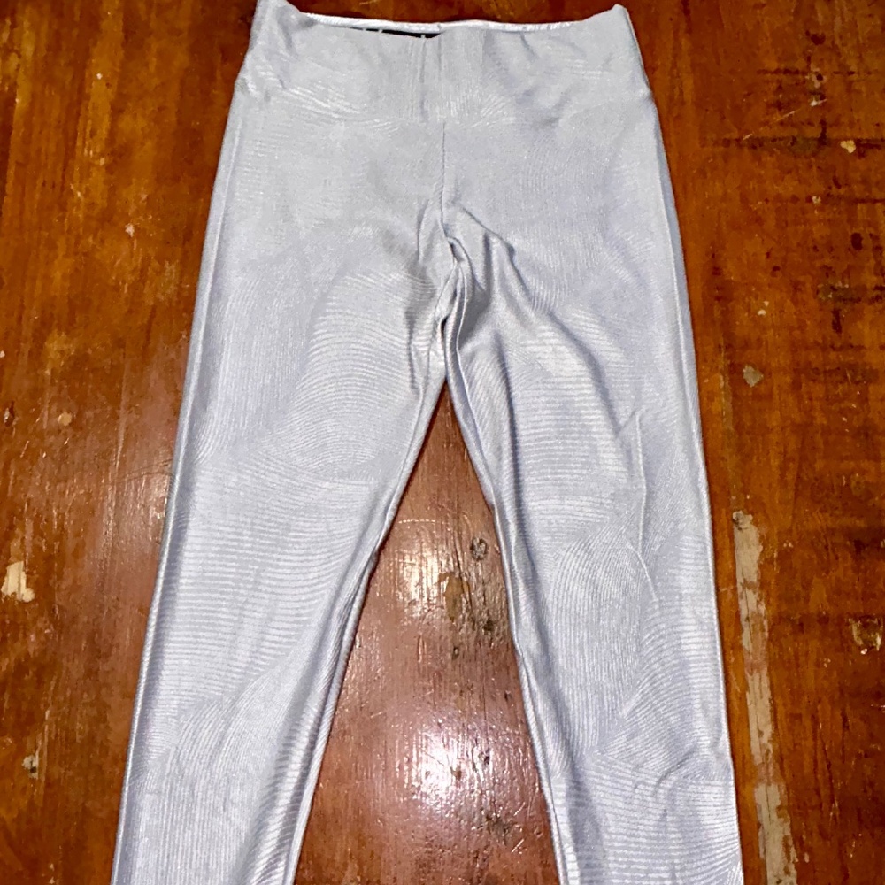 NWT Liquido Compression Leggings Silver Size M